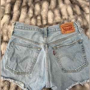 levi shorts
